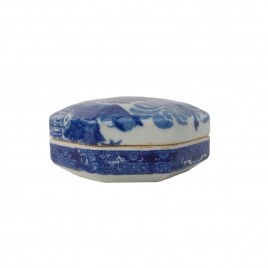 Blue & White Porcelain Round Box
