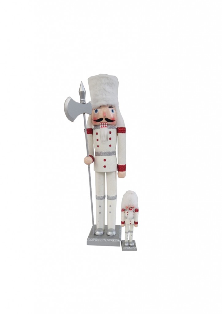 white nutcracker soldier