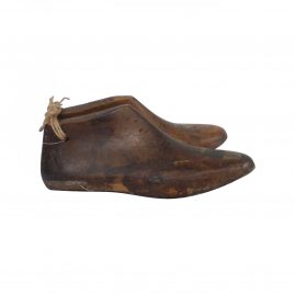 Vintage wooden shoe (large)