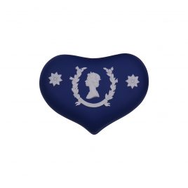 Wedgwood Royal Dark Blue Jasperware HRM Queen Elizabeth II Silver Jubilee Heart Box